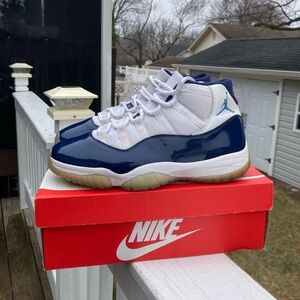 Nike Air Jordan 11 Retro Win Like 82. Size 11.5 mens